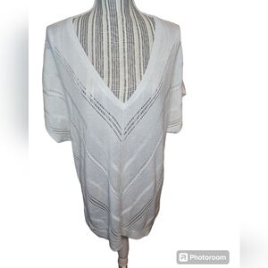 New York & Company women's white lightweight short sleeve knitted top size L